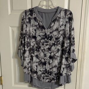 Gray and Black Women's Top